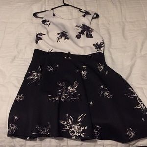 Half white half black flower dress